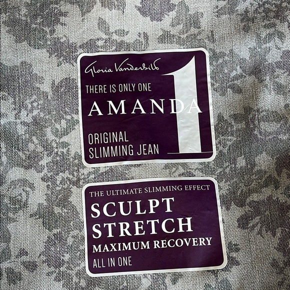 Gloria Vanderbilt Floral Gray Slim Jeans - Picture 2 of 9